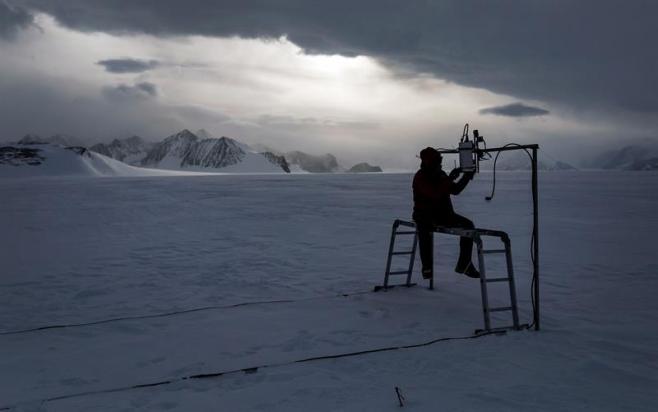 Un estadounidense atraviesa por primera vez la Antártida a pie