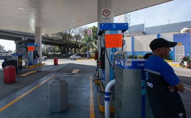 López Obrador dice que "poco a poco" se normalizará abasto de gasolina