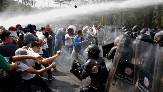 Hubo 40 muertos y 850 detenidos en actos de apoyo a Guaidó según la ONU