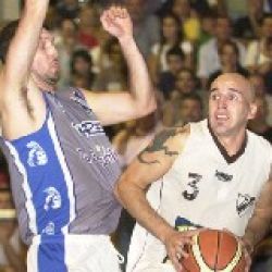 Lo bajó de la punta