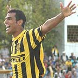 Peñarol golea en el Clásico